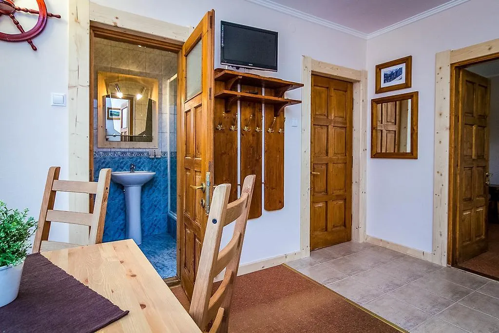 Aparthotel Pod Nosalem Zakopane 3*,