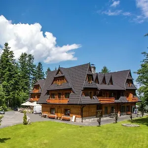 Dwor Karolowka Hotel